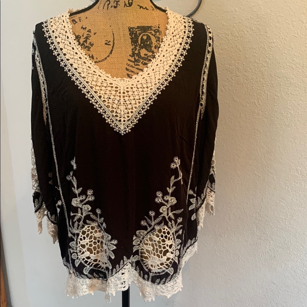 Black and white  crochet 3/4 Sleeve Blouse